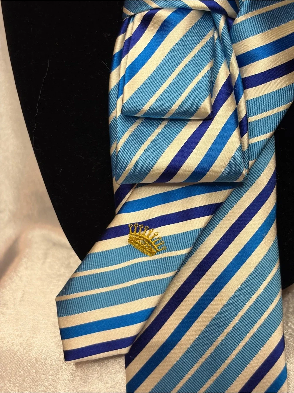 Blue Striped Women's Neck Scarf with Floral Brooch